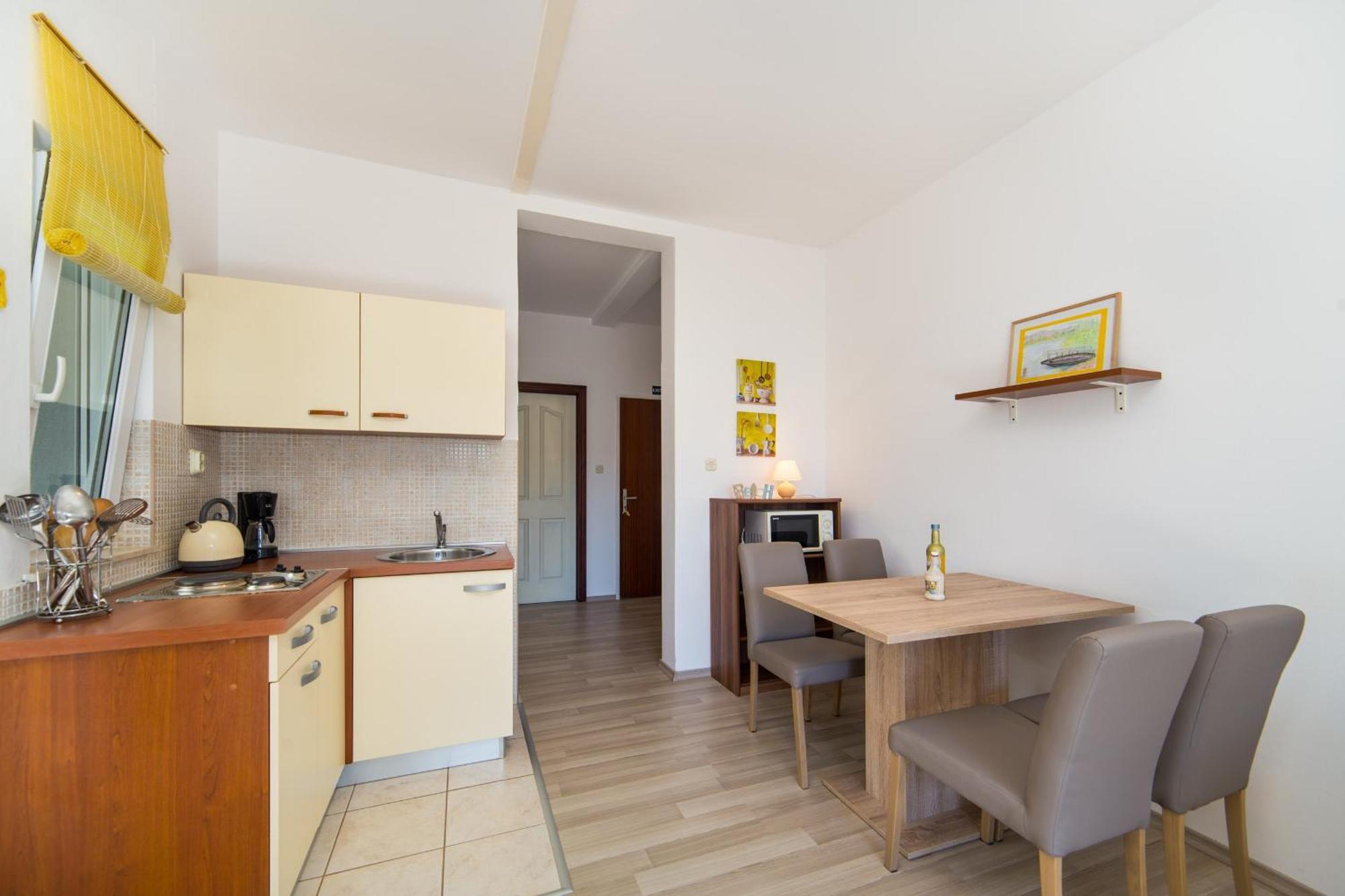 Apartments By The Sea Brist, Makarska - 11078 Oda fotoğraf