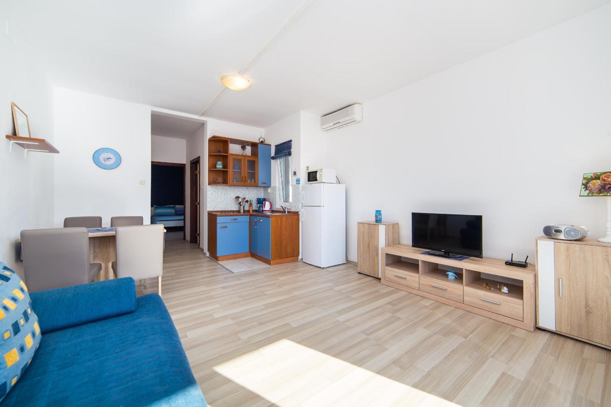Apartments By The Sea Brist, Makarska - 11078 Oda fotoğraf